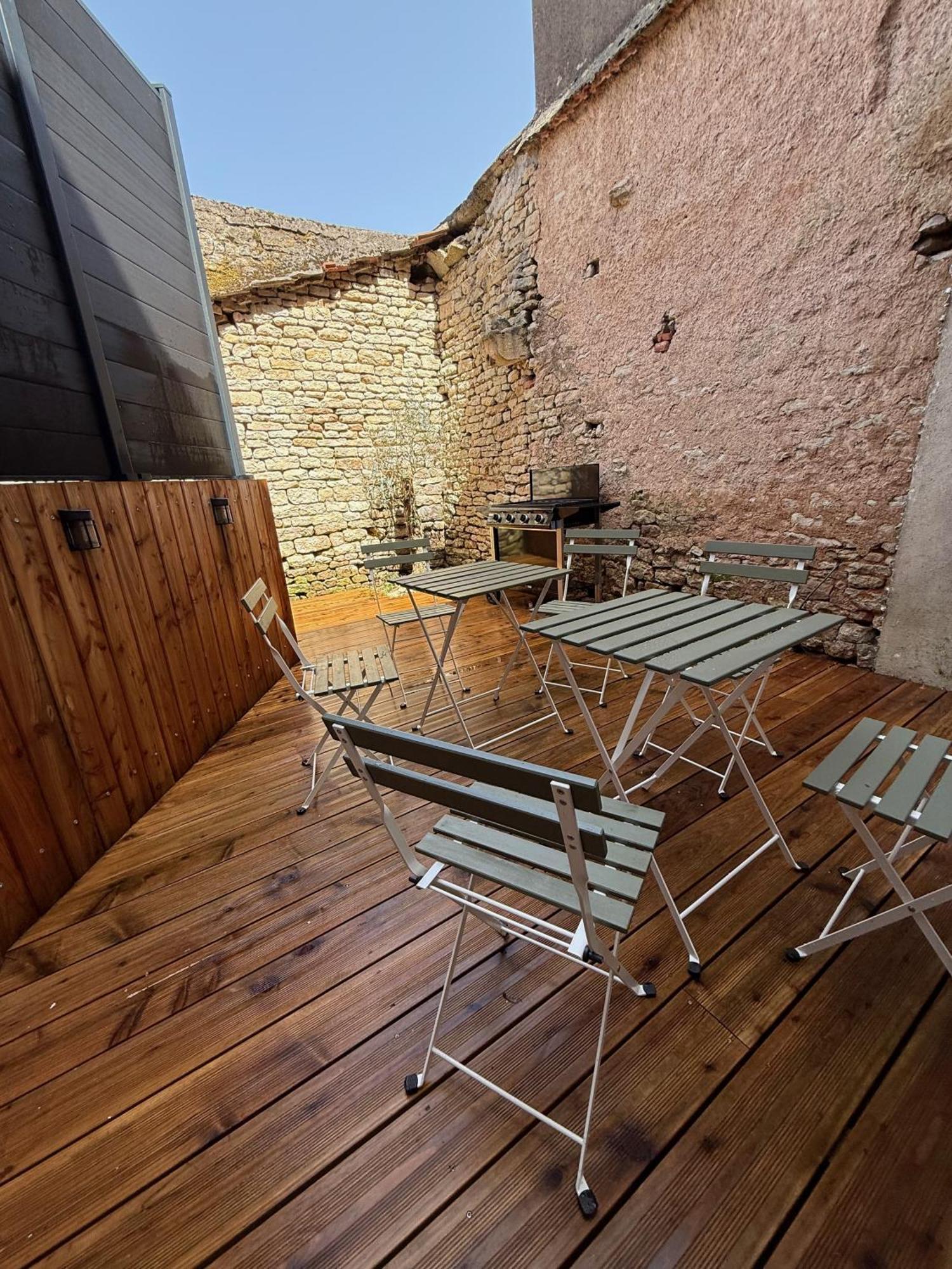 Au Petit Langres Logement Centre-Ville Exterior photo
